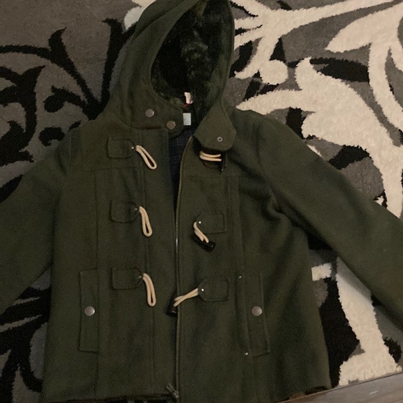 Small size winter jacket, only worn twice, just like new, excellent material - Picture 1 of 3